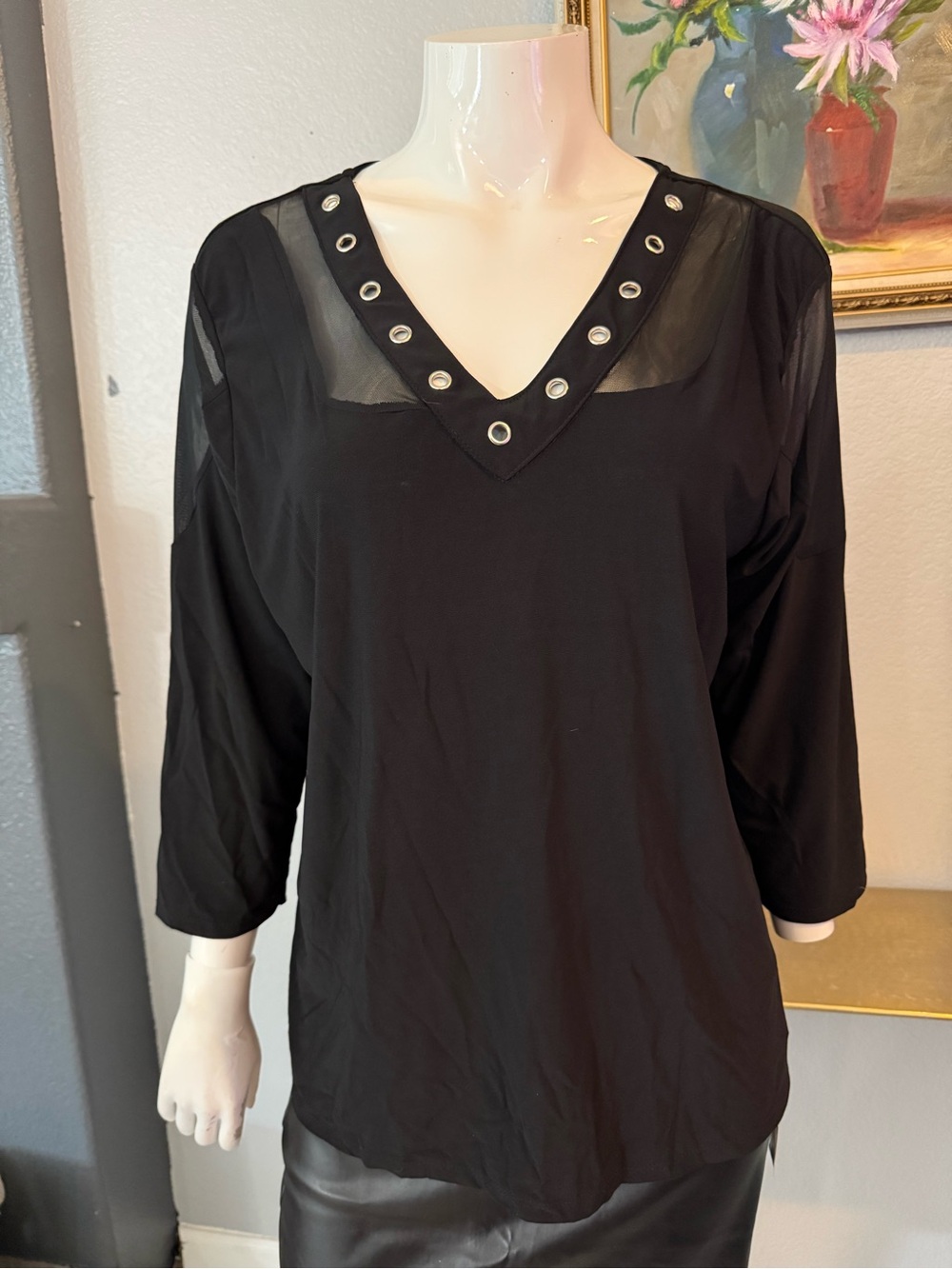 NY Collection Black V-Neck Grommet Accent Long Sleeve Top